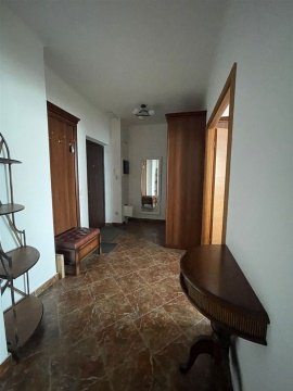 2-к квартира, 10/16 эт., 50м²