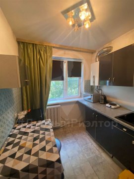 4-к квартира, 5/5 эт., 60м²