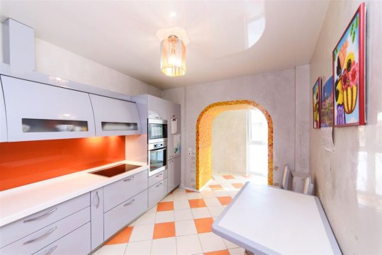 4-к квартира, 3/4 эт., 93м²