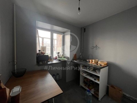 2-к квартира, 4/9 эт., 40м²