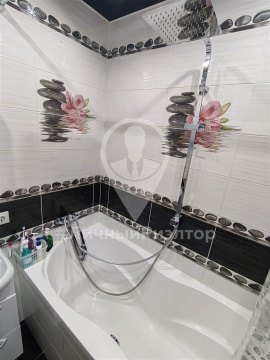 2-к квартира, 4/6 эт., 68м²